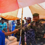 Thousands of supporters gathered in Niamey’s Place de la Conception on Thursday, January 29, 2026, in a large public rally led by General Abdourahamane Tchiani, head of Niger’s military junta, one day after a dramatic overnight security incident near Diori Hamani International Airport and Air Base 101.