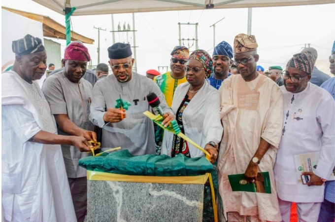 Governor Dapo Abiodun of Ogun State innaugurates the train station road on Jan. 20, 2026