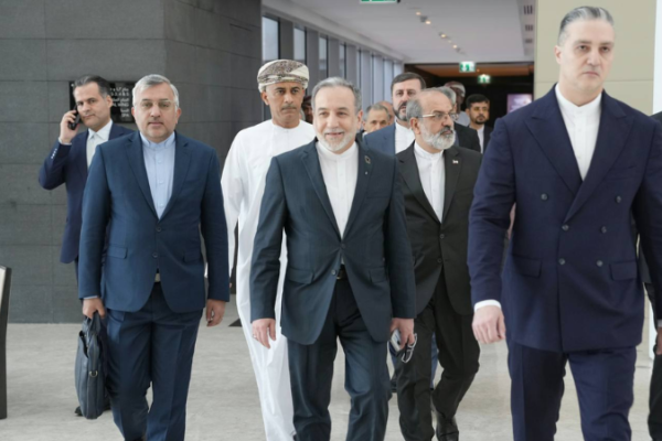 Tehran Times @TehranTimes79 · 8h #BREAKING FM @araghchi and his delegation head to the talks venue in Muscat.