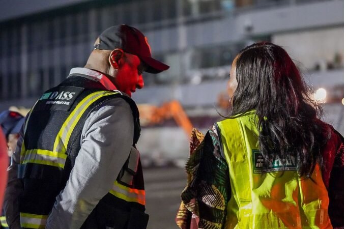 Hon. Festus Keyamo SAN arrives MMIA past 11:50 p.m. Feb 23 to lead oversight of Terminal 1 fire. Joined FAAN MD & team actively managing situation. Directed morning inspection Tuesday to guide restoration & confirm safety standards. Reaffirmed focus on passenger safety. Story: [link] #KeyamoMMIA #FireIncident #FAAN