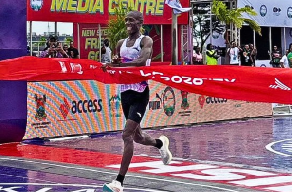 Kenya’s Ezra Kipchumba Kering claimed the title with a strong time of 2:11:55, earning the top prize of $50,000. Kering’s disciplined pacing and late-race surge secured victory in challenging coastal humidity. His performance came close to the course record of 2:10:23 set by Kenya’s David Barmasai Tumo in 2020.